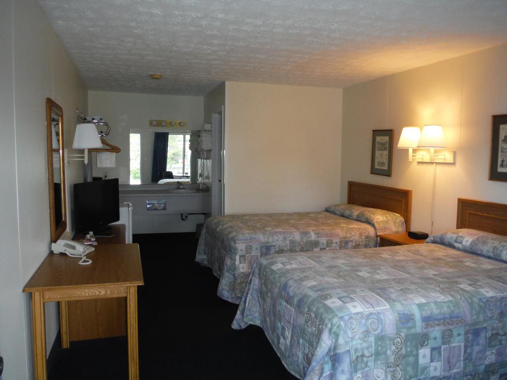 The Springs Motel Saratoga Springs Buitenkant foto