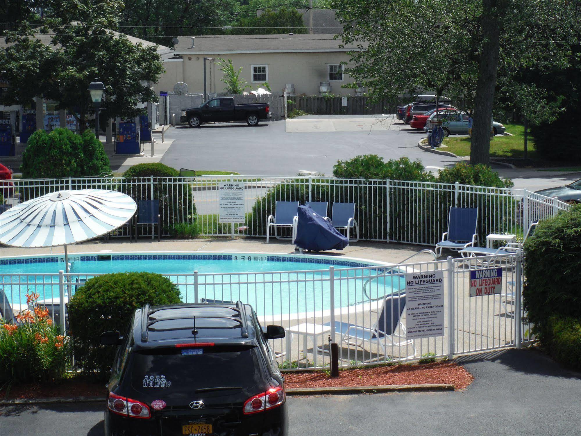 The Springs Motel Saratoga Springs Buitenkant foto